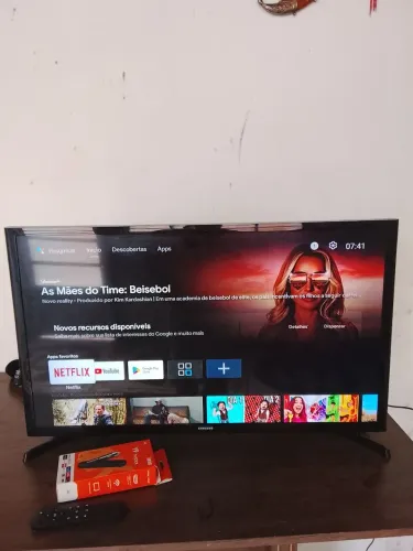 TV Samsung 32" UN32J4000 + TV Stick M98 4K Android - Virou Smart TV Completa