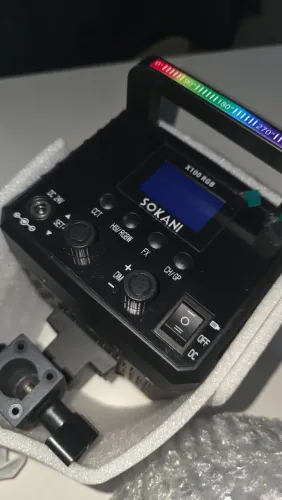 Kit de iluminação LED Sokani X100 RGB + Softbox Difusora de 90 cm - NUNCA USADO