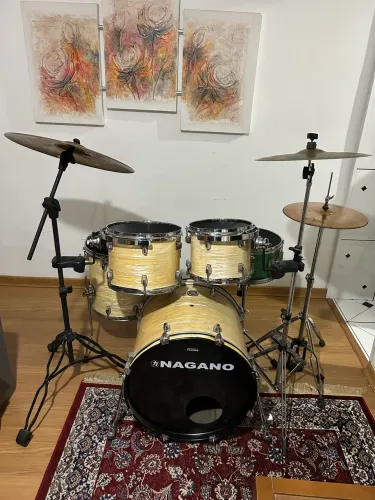 Bateria Nagano Concert Traditional Celluloid Brooklin White
