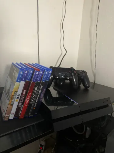 Ps4 1tb 2 controles/JOGOS