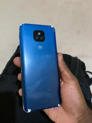 E7 plus 64GB todo bom