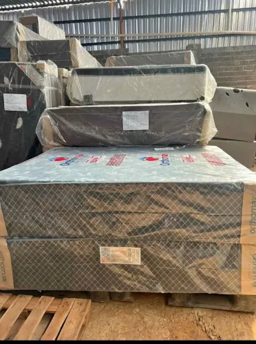 Cama box casal + travesseiro de brinde