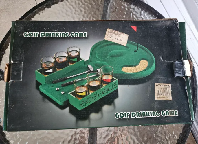 Jogo Golf Drinking Game - Mini Golfe com Copinhos