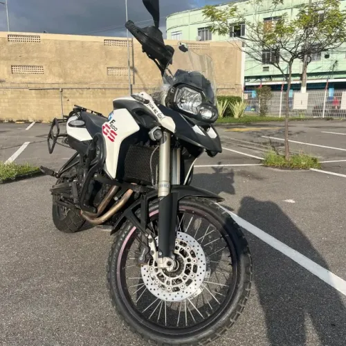 F800 muito nova 