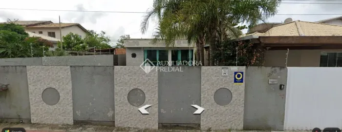 Seu Novo Lar nos Ingleses. 4 Dormitórios com Piscina