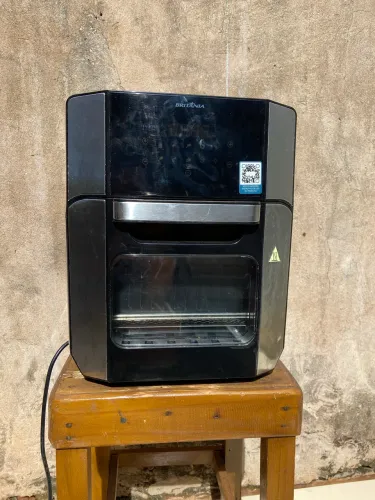 Air Fryer 220 usada 