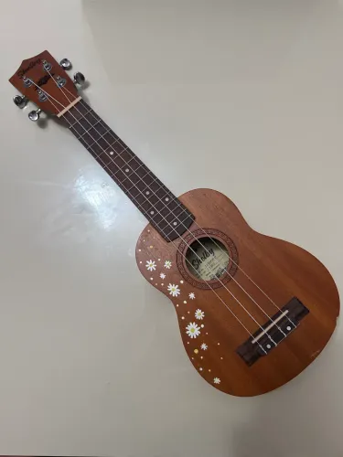 Ukulele Shelby Soprano SU21M STNT Personalizado