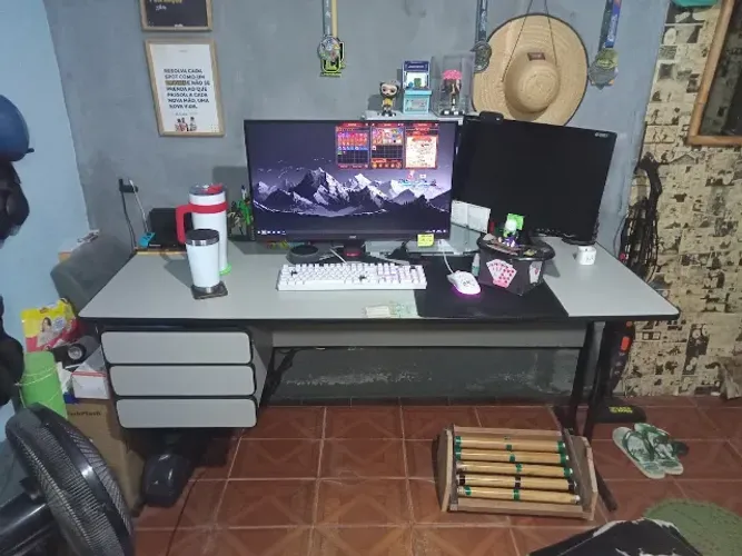Mesa de escritório grande