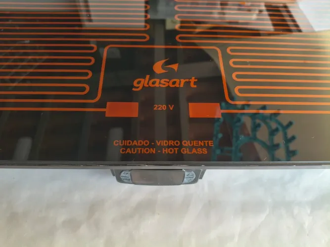 VIDRO TERMOELÉTRICO GLASART 220V - 70x57 CM