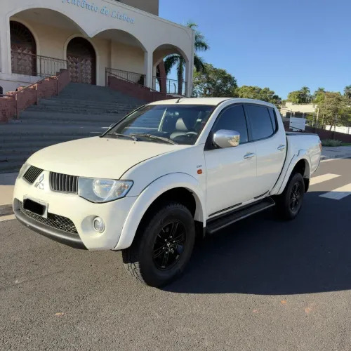 Mitsubishi L200 Triton HPE 3.2 CD TB Int.diesel AUT 2010