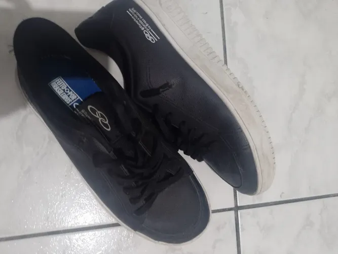 Vendo tênis masculino número 43 e 44
