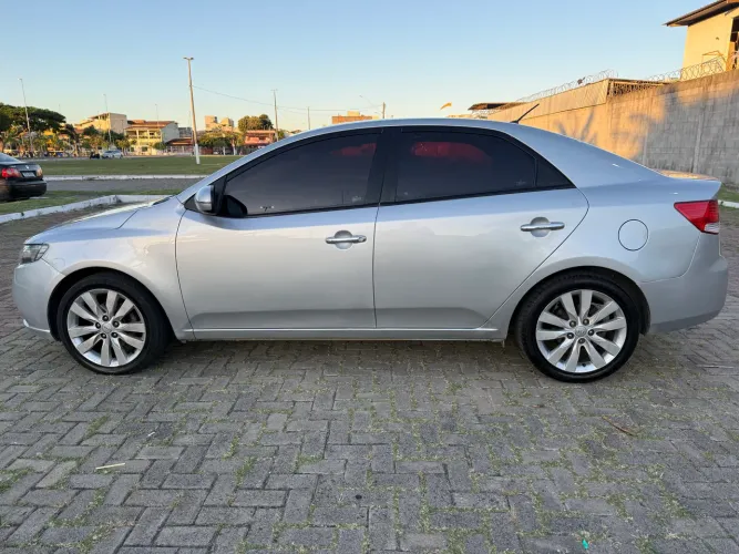 Kia Motors Cerato 1.6 16V Aut. 2013