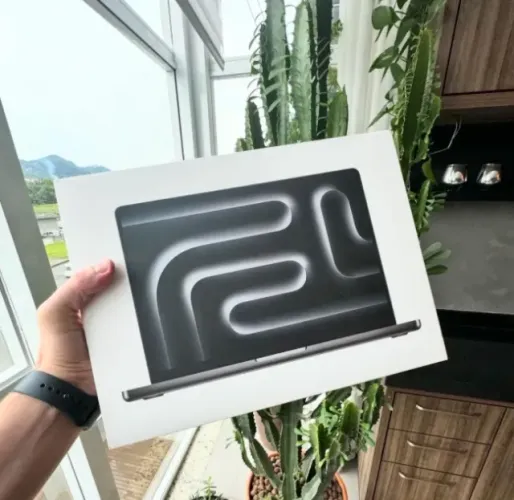 MacBook Pro M5 Max 2 Tera/36 14" Lacrado - 1 ano de Garantia - loja Física - em Até18X