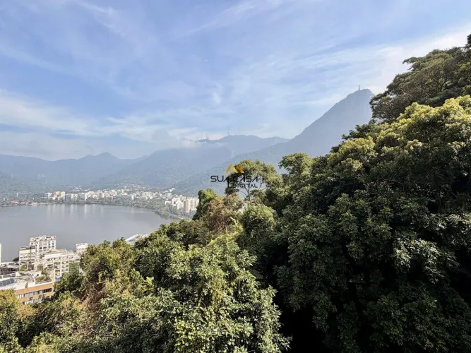 Apartamento à Venda com vista cinematográfica na Lagoa REF: AP0116