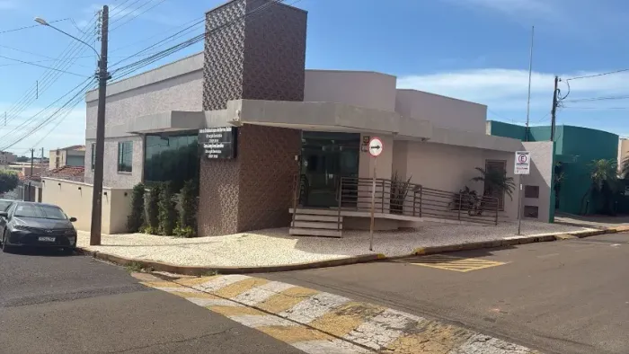 Esquina Nobre para área da saúde-Salas no Edíficio NEOF Fernandópolis, 450m2