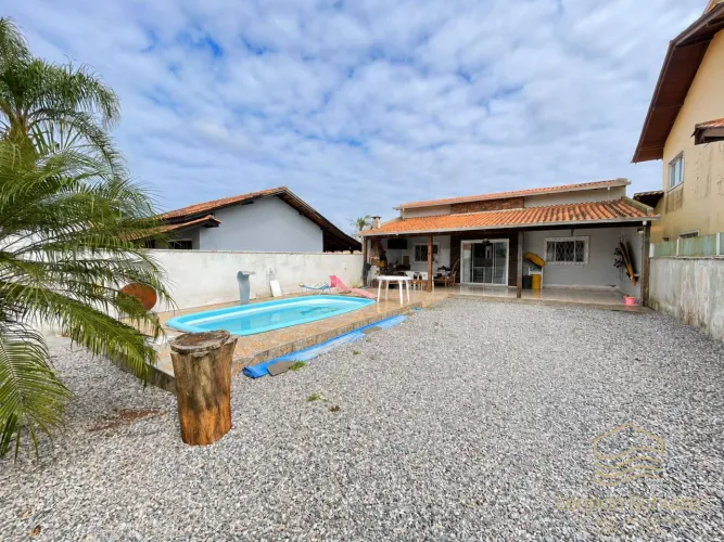 CASA A 150 METROS DO MAR COM 3 QUARTOS - BARRA DO SUL - SALINAS