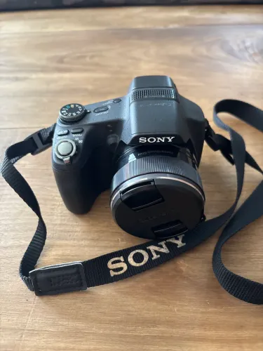 Camera digital SONY HX100 preta 16.2 MP + 30x zoom + FullHD +cartão memória 2GB +CASE