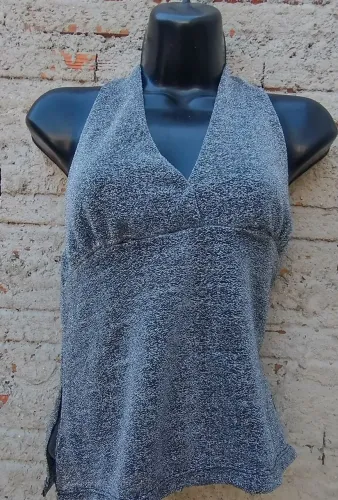 BLUSA FRENTE ÚNICA