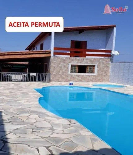 CHÁCARA COM PISCINA EM TERRA PRETA