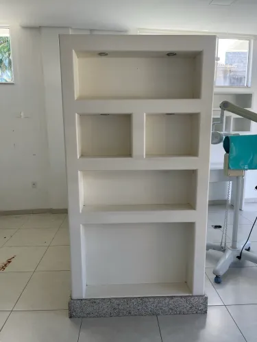 Móveis odontológicos.