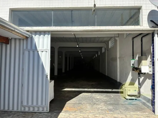 Barracão Comercial com 1.000 m², valor de R$2.950.000,00, no Centro de Guaratuba - PR