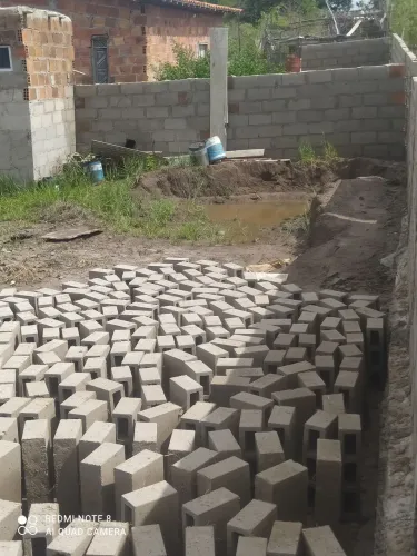 Vendo blocos de concreto