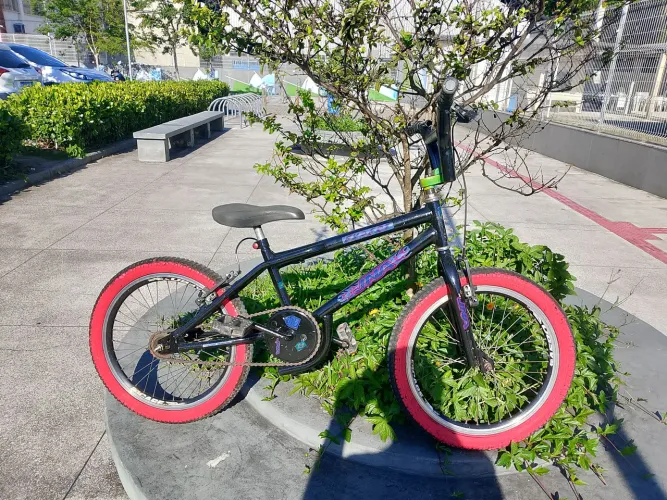 Vendo ou troco bicicleta aro 20 BMX