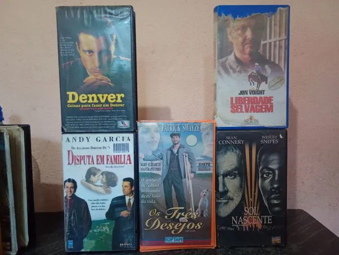 VHS - LOTE DE DIVERSOS GÊNEROS DE FILMES (LEGENDADO) MAIS BRINDES, VHS A MINHA ESCOLHA.