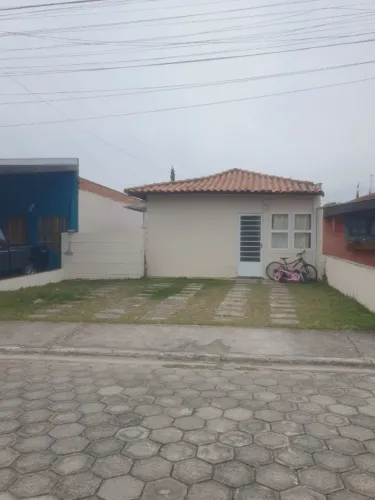 Alugo Casa Mobiliada Temporada de 1 a 12 meses em Condomínio Fechado (JACAREÍ)