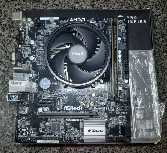 Kit Ryzen 5 1600, ASRook A320M-HD, Memoria Smart 16GB (2x8GB) 2133MHz