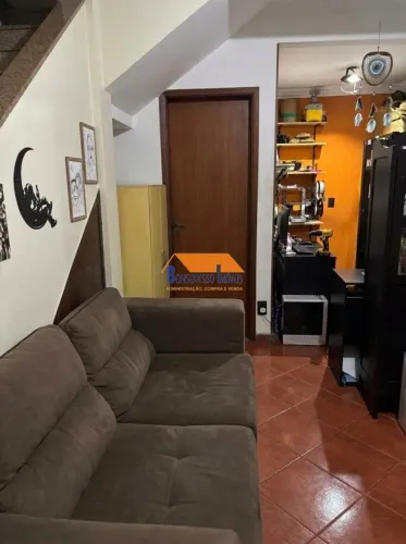 casa duplex de 3 quartos, bairro Camargos em Belo Horizonte
