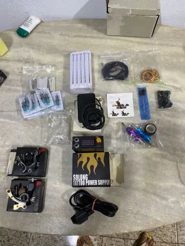 Kit completo de tatuagem