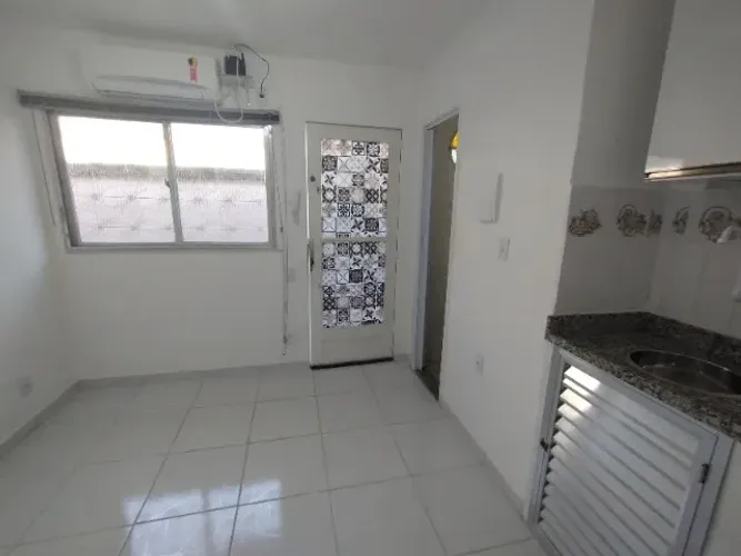 Kitnet 12 M2 Cachambi