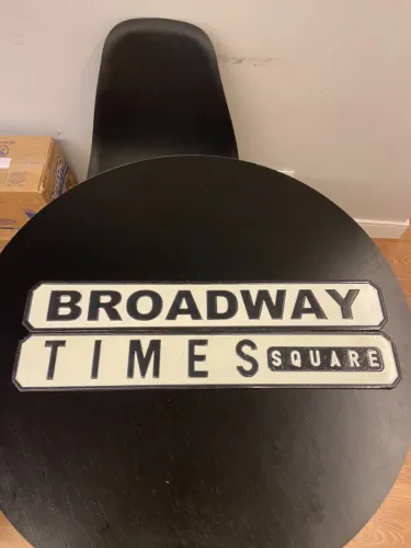 Placas decorativas Tok&Stok Broadway e Times Square