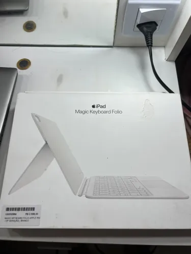 Magic Keyboard Folio para iPad (10.ª Geração) - Apple - Original com Caixa