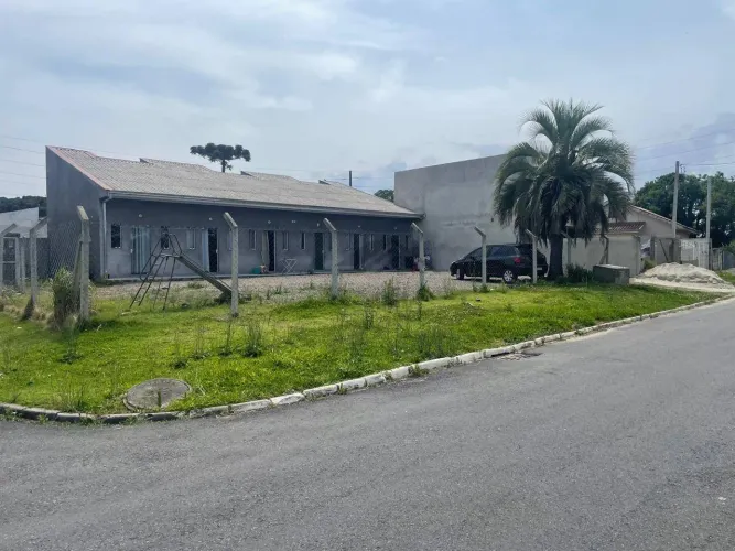 Terreno de Esquina com Kitnets Alugadas à Venda no Rio Pequeno São José dos Pinhais