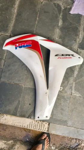 Carenagem cbr 1000 