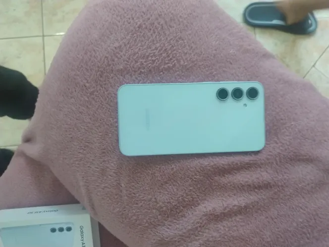 SAMSUNG A35 .128 GB. 8GB. ORIGINAL NOVINHO PREÇO 799. REAIS. CIDADE DE FRANCA
