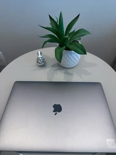 MacBook Pro com touchbar
