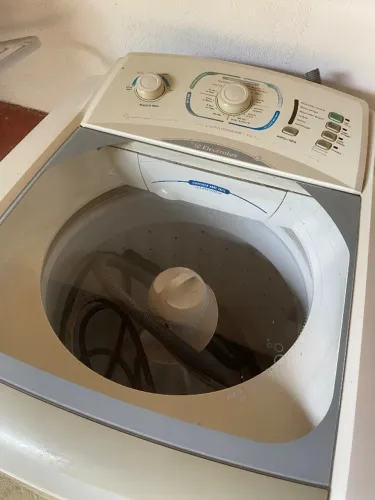 Máquina de lavar roupa Eletrolux