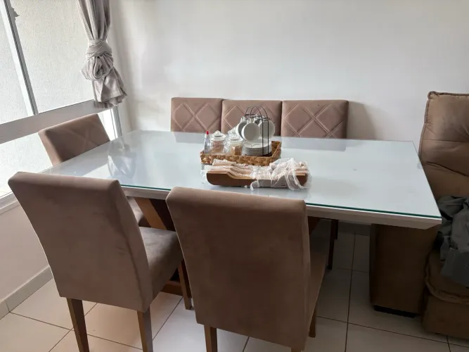Mesa MDF tampo de vidro + 6 Cadeiras