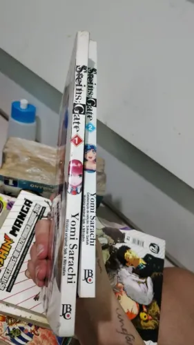 Lote Mangá Steins;Gate Volumes 1 e 2 (JBC) - Usado