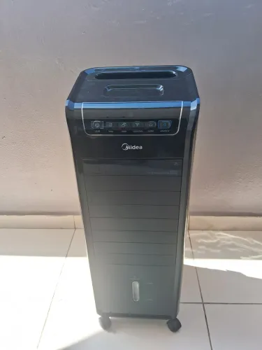Climatizador de ar Midea cor preto 220v