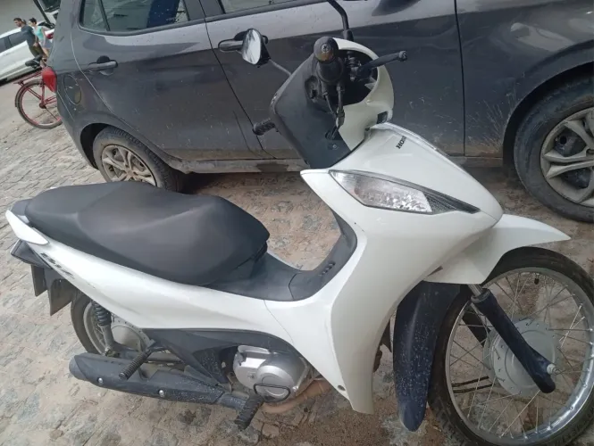 Honda Biz ES 125 muito nova