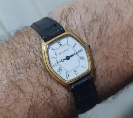 Relógio a corda antigo technos RELIQUIA feminino
