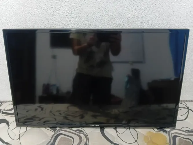 TV Samsung 32 polegadas(sem pedestal)