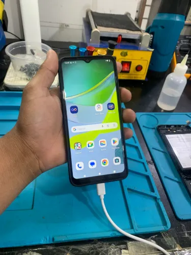 Moto E13 