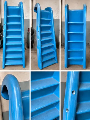 Escorregador completo com curva para piscina (em fibra)