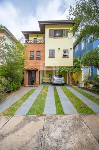 Casa à venda Condomínio Villanova - Ganja Viana Cotia - SP