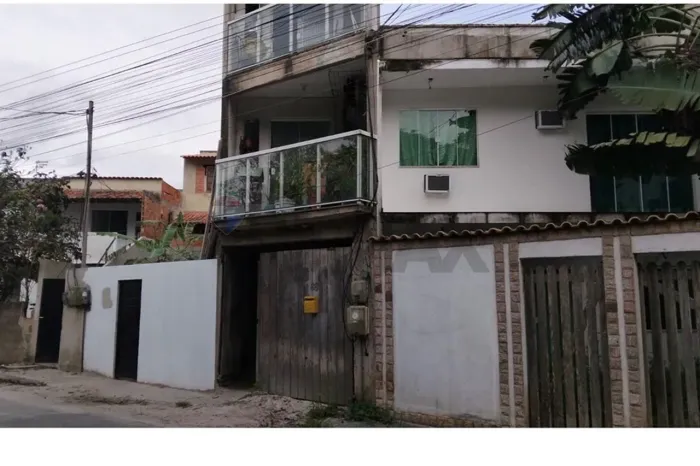Casa de 2 quartos e casa anexa, a venda no bairro Cajueiro $450 mil.